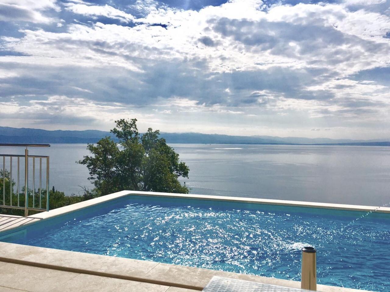 Villa Sabine Apartment Losinj Medveja Esterno foto